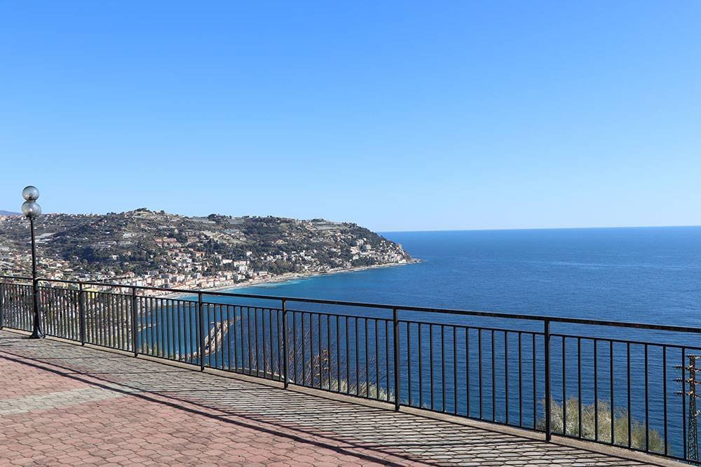 Villa in Sasso di Bordighera, Bordighera, Liguria 1 - 12651385