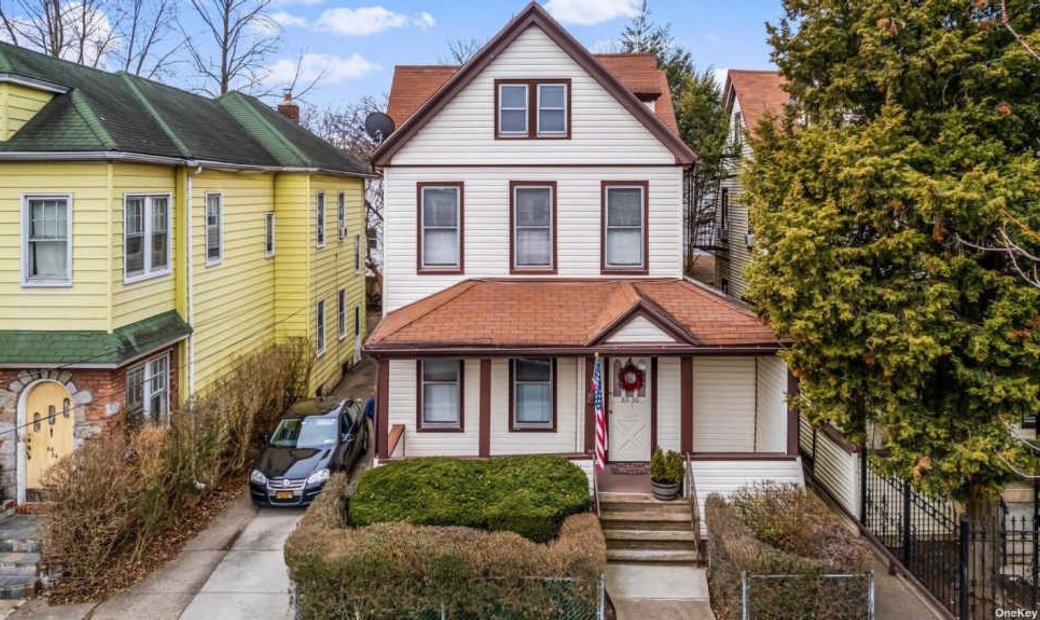 Single Family Attached Woodhaven In New York, New York, United States