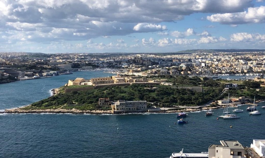 Fort Cambridge, ático Amueblado En Sliema, Malta En Venta (11939888)
