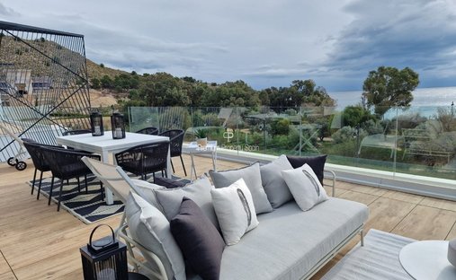 House in la Vila Joiosa / Villajoyosa, Valencian Community, Spain 1