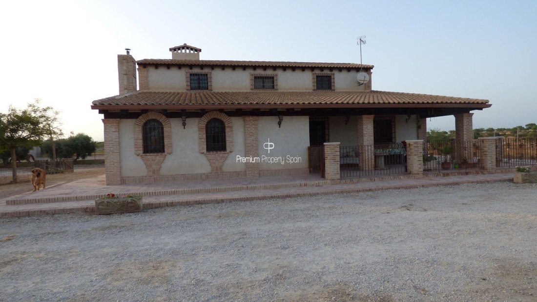 Villa in Elx / Elche, Valencian Community, Spain 5 - 12652224