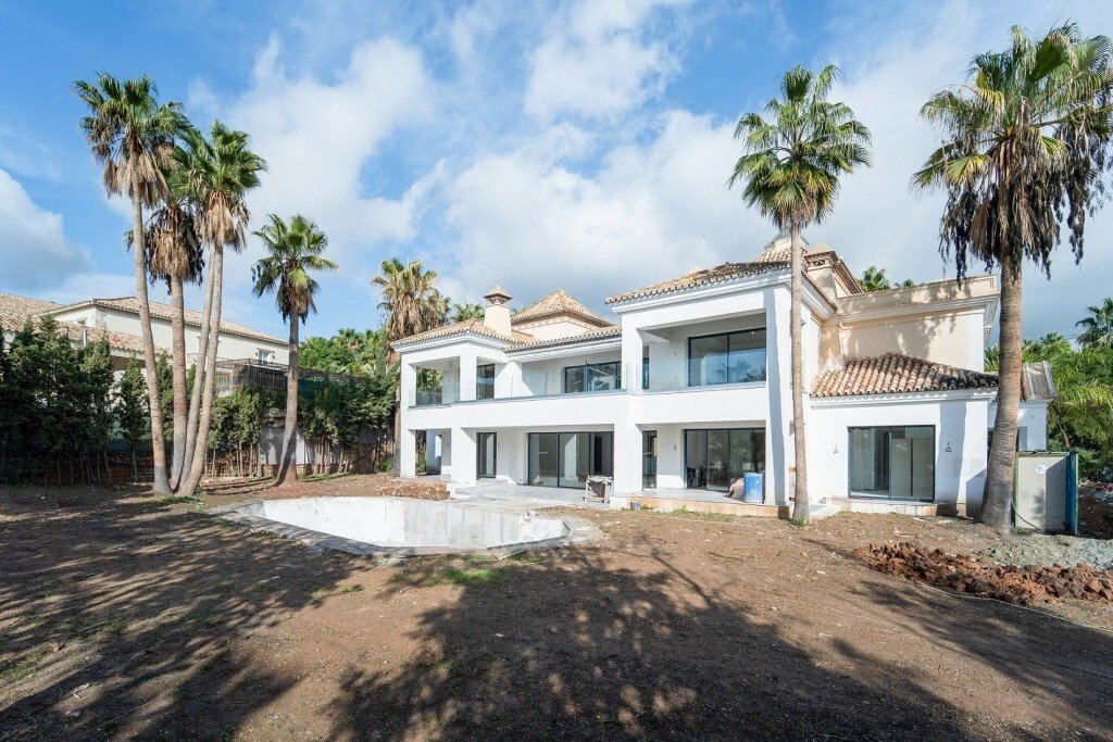 Villa in Sierra Blanca, Marbella, Spain 2 - 12651130