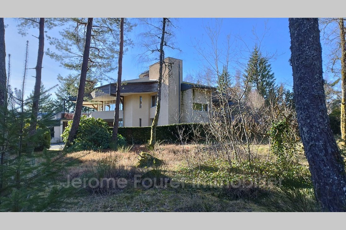 Villa in Saint-Yrieix-le-Dejalat, Nouvelle-Aquitaine, France 2 - 12654611
