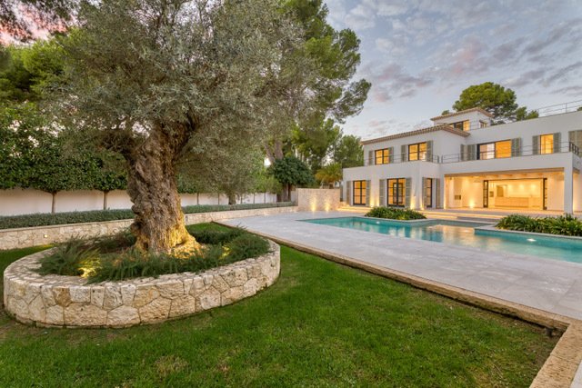 Villa in Portals Nous, Calvia, Balearic Islands 1 - 12654742