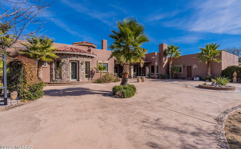 Lujo casas en venta en Nogales, Arizona | JamesEdition