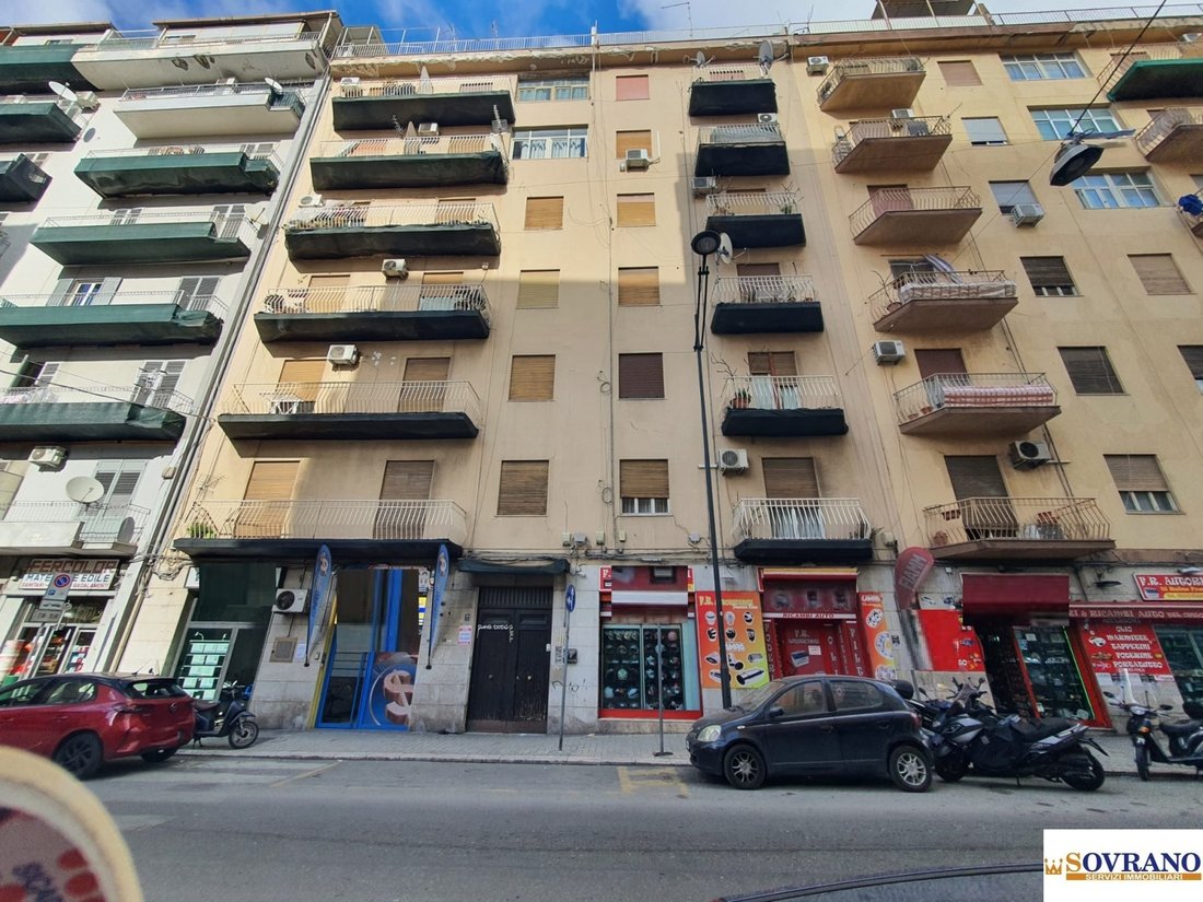 Oreto: Palazzo Con 17 Appartamenti In Palermo, Sicily, Italy For Sale ...