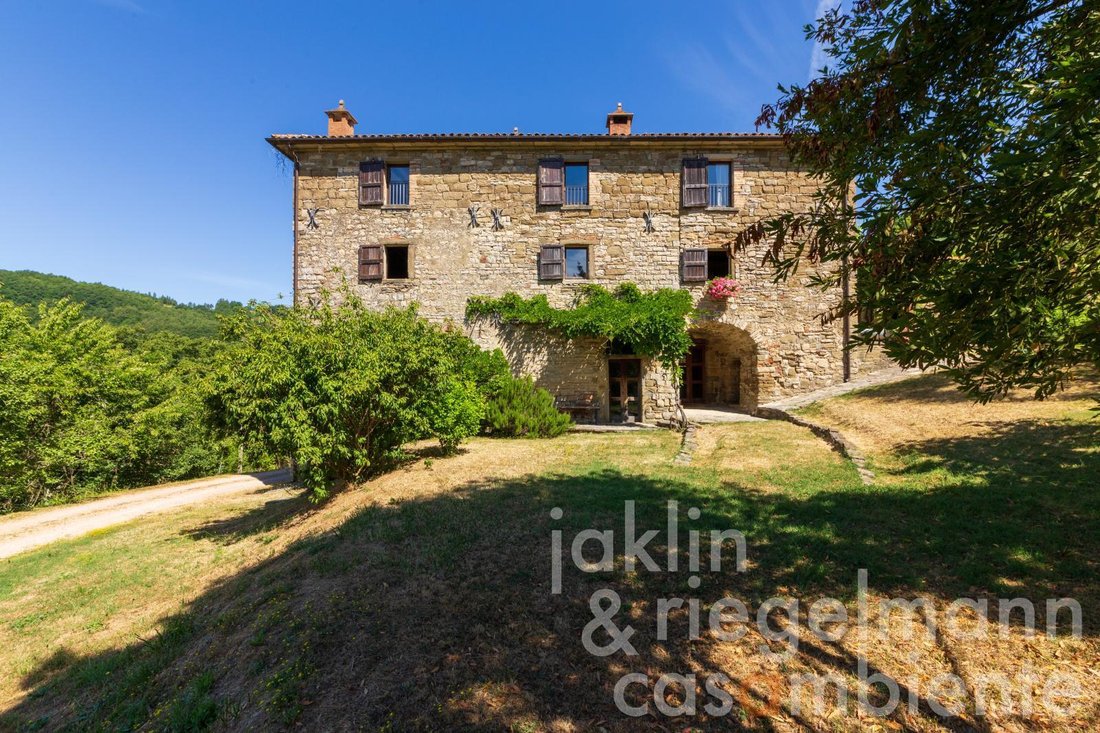 House in Pietralunga, Umbria, Italy 2 - 11425472