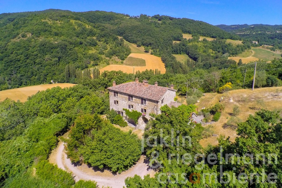 House in Pietralunga, Umbria, Italy 1 - 11425472
