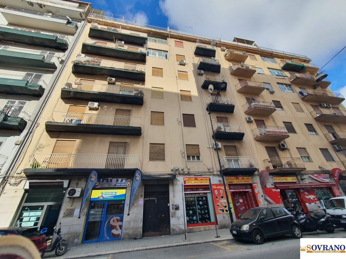 Oreto: Palazzo Con 17 Appartamenti In Palermo, Sicily, Italy For Sale ...