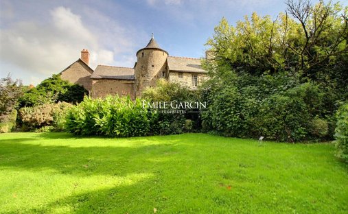 Estate in Langon, Brittany, France 1