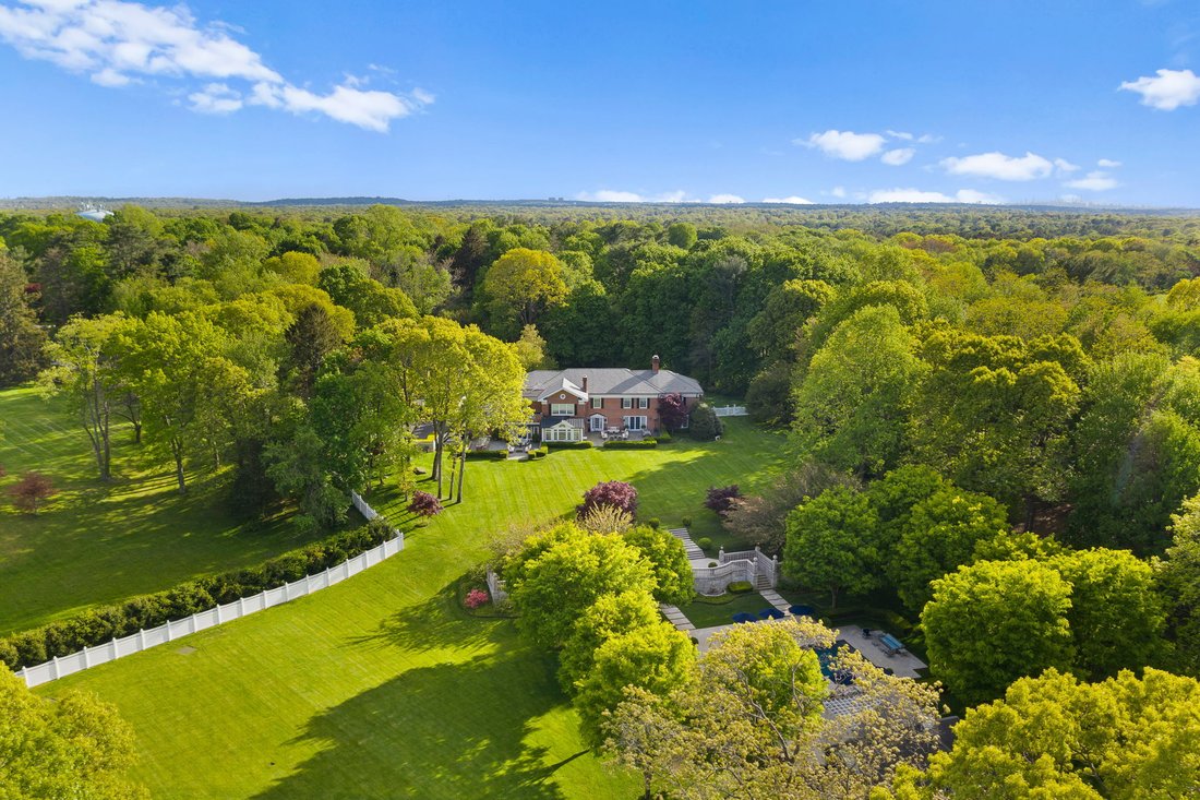 343 Duck Pond Road, Locust Valley, In Locust Valley, New York, United