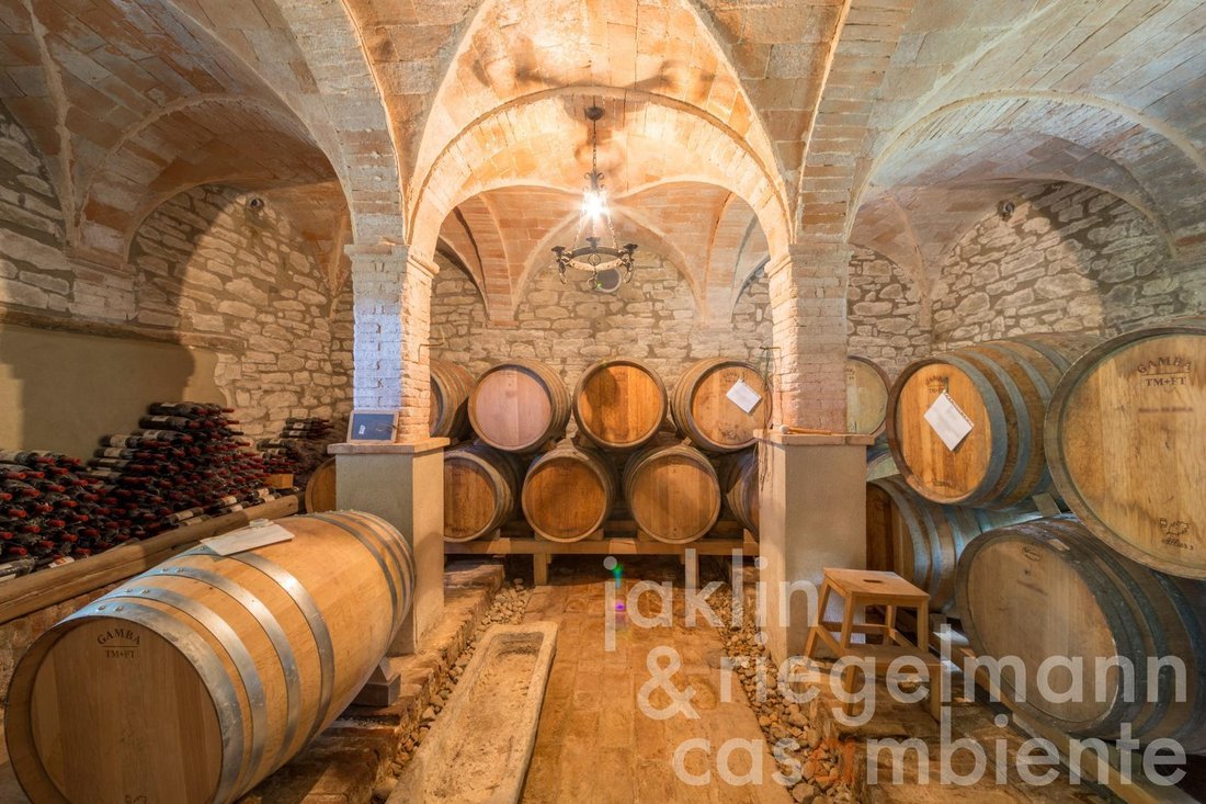 Farm Ranch in Center, Forlì, Emilia-Romagna 1 - 11425629