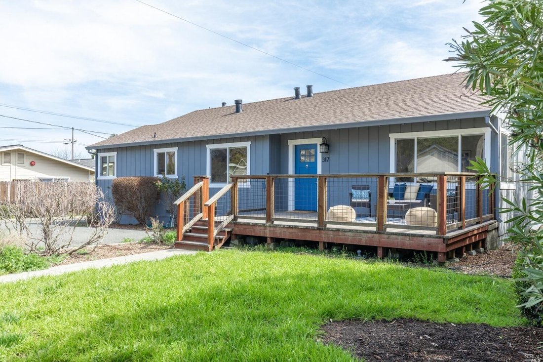 Turnkey West Side Charmer With Separate In Petaluma, California, United