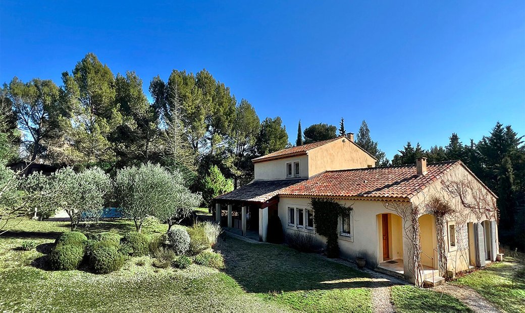 South Luberon House For Sale In Vaugines, Provence Alpes Côte D'azur