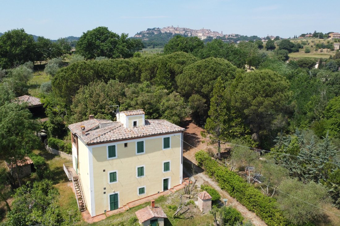 Villa in Montepulciano, Tuscany, Italy 1 - 12658146