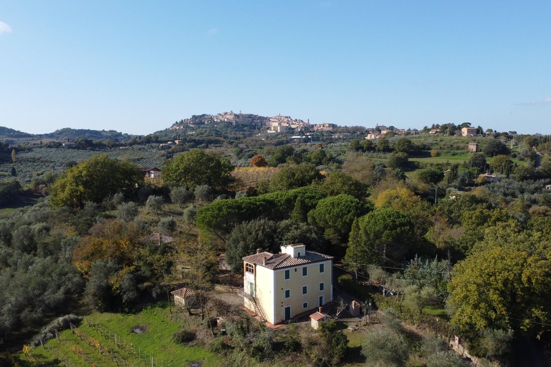 Villa in Montepulciano, Tuscany, Italy 4 - 12658146