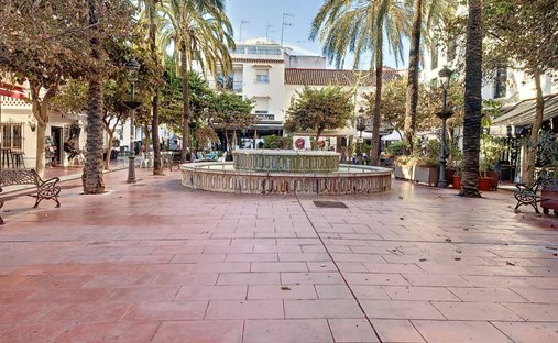 Land in Estepona, Andalusia, Spain 1