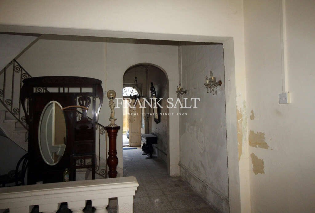 Paola, Unconverted Town House In Paola, Malta For Sale (11660699)
