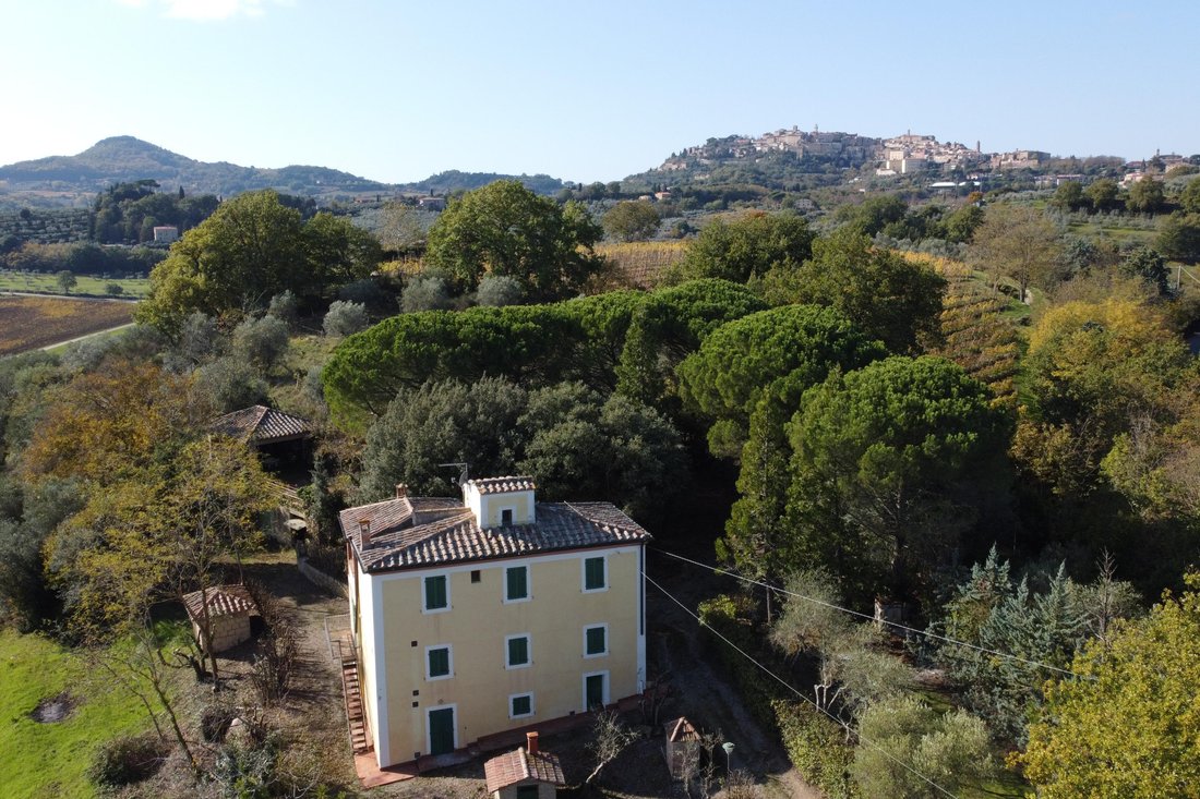 Luxury Villa For Sale In Montepulciano In Montepulciano Tuscany Italy