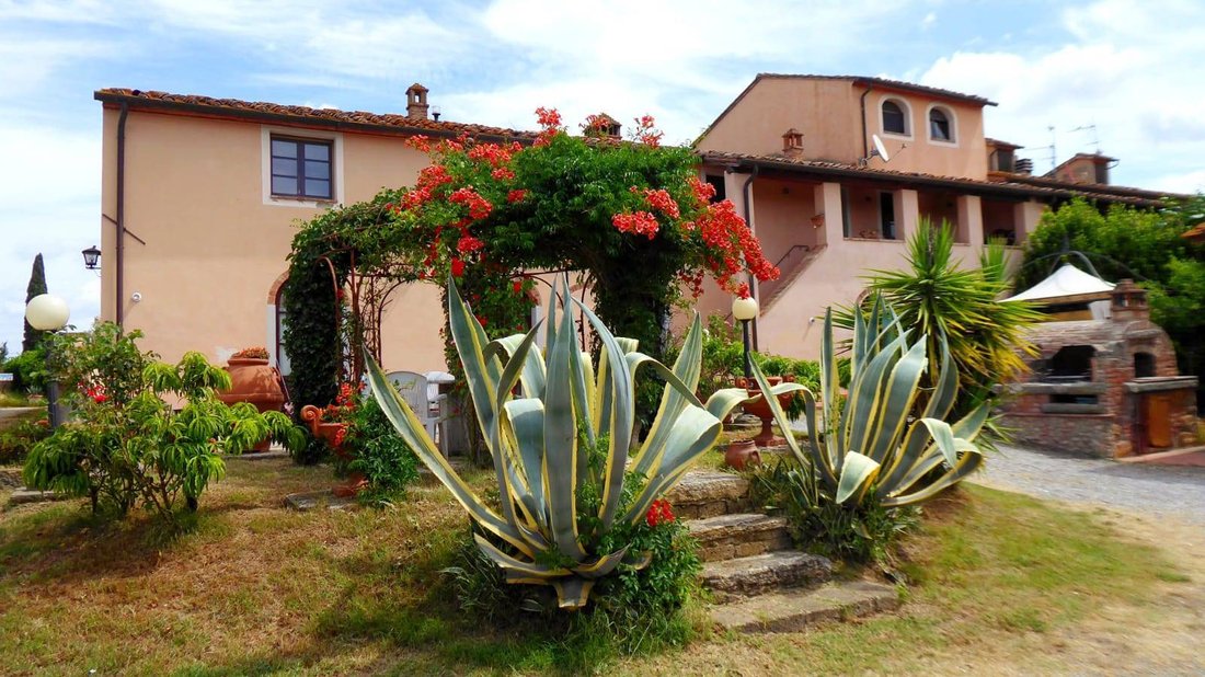 House in Capannoli, Tuscany, Italy 3 - 12661431