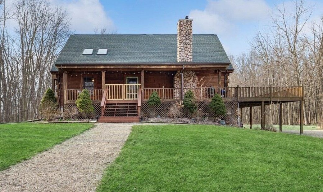 6200 W Elm Valley Road In Three Oaks, Michigan, United States For Sale