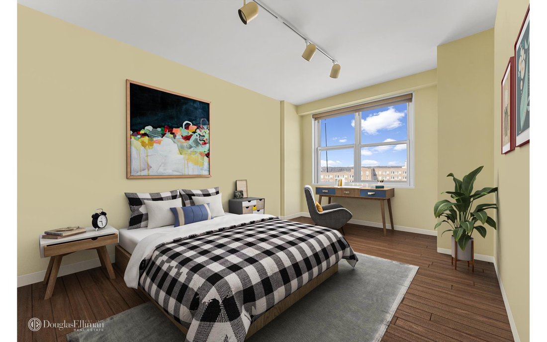 Coop Bronx In Bronx, Ny, United States For Sale (12661056)