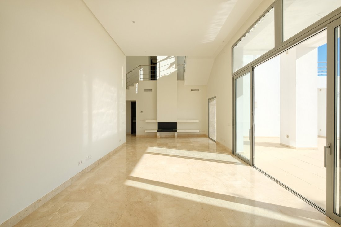 Villa in Benahavis, Andalusia, Spain 5 - 12660613