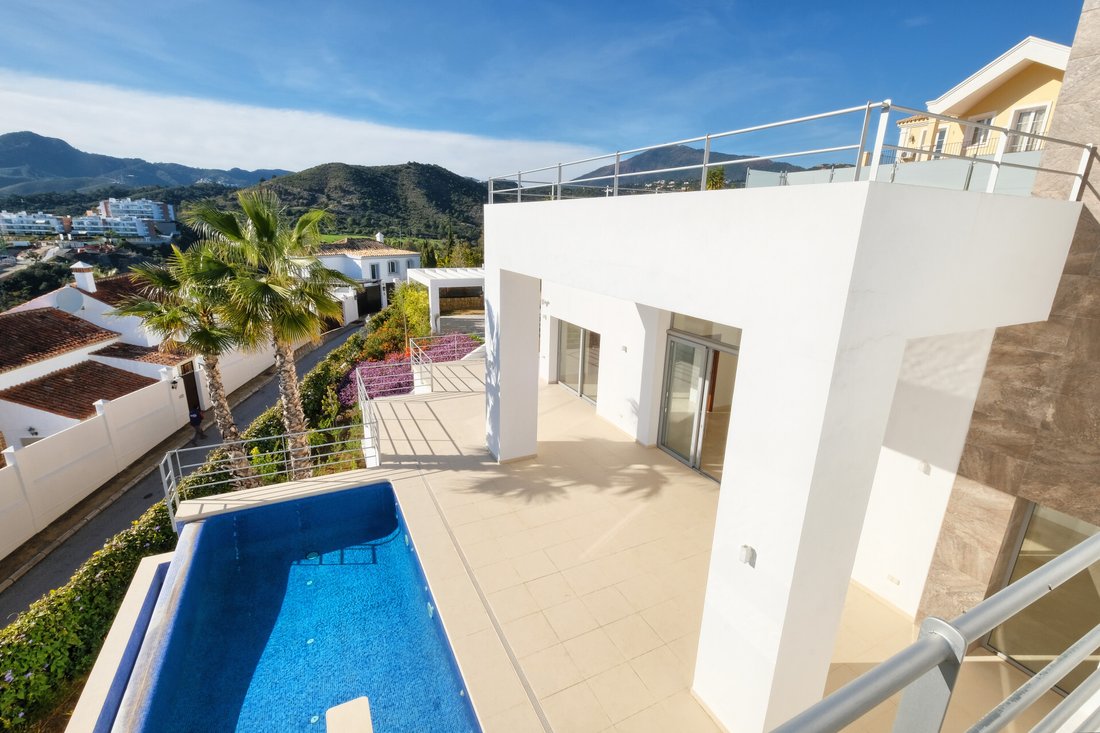 Villa in Benahavis, Andalusia, Spain 1 - 12660613