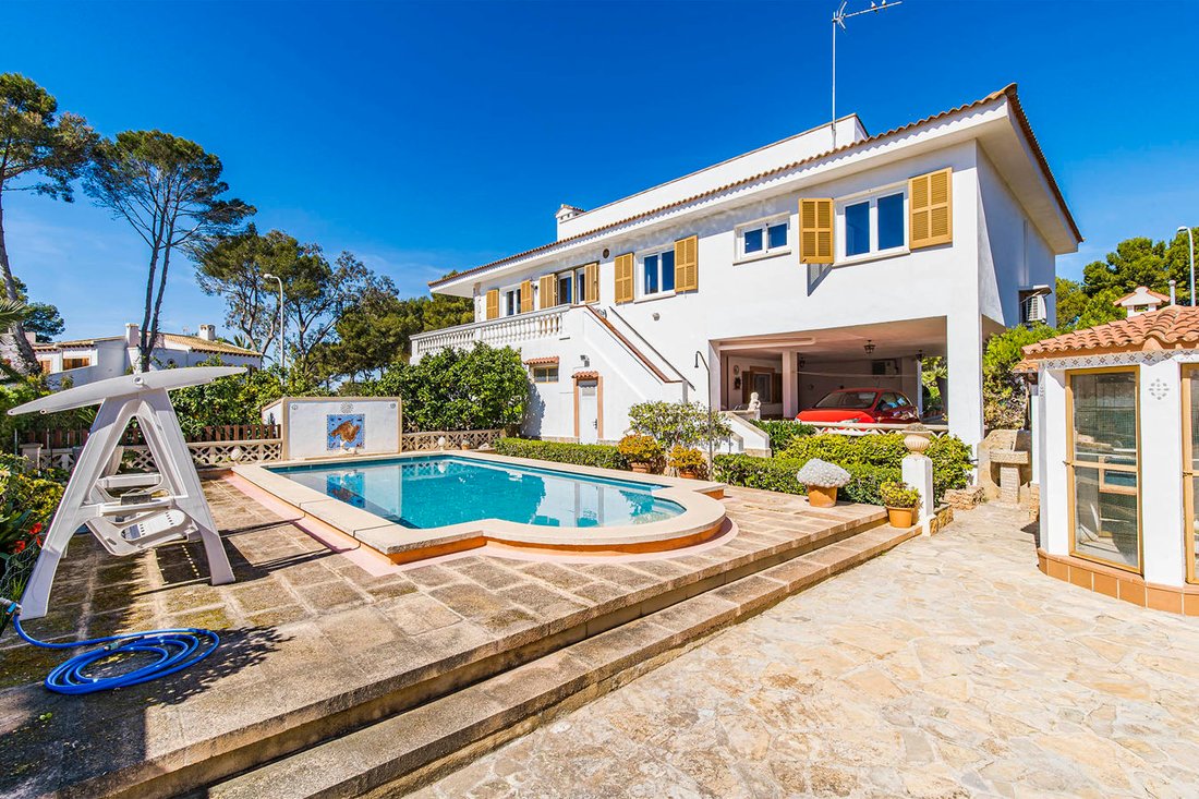 Santa Ponsa Villa In Santa Ponça, Balearic Islands, Spain For Sale