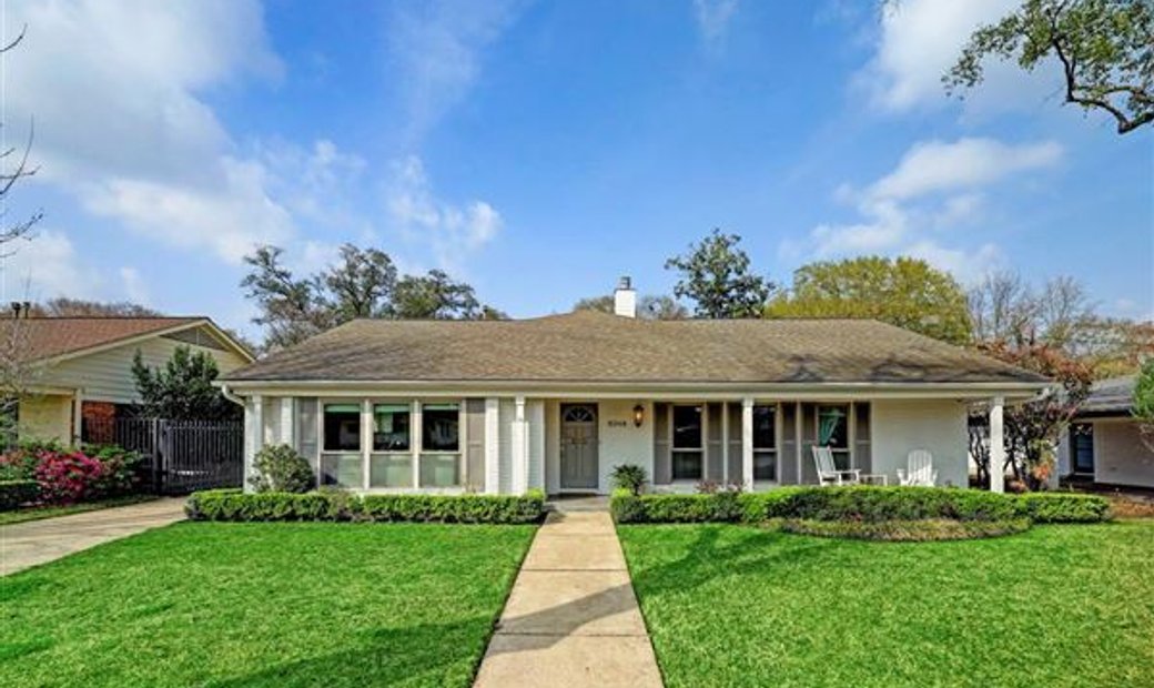 Exceptional Upgraded And Expanded Briargrove Home In Houston, Tx, United States For Sale (12663487)