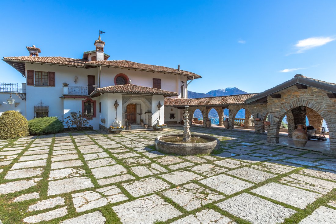 Magnificent Villa With Lake View In Dongo, Lombardy, Italy For Sale (12667732)