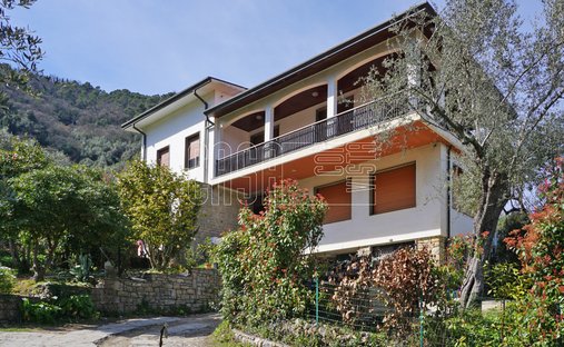 House in Ameglia, Liguria, Italy 1