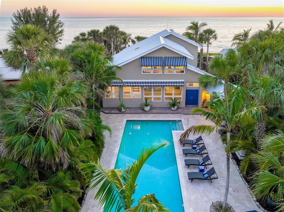 Captivating And Private Gulf Front In Siesta Key, Florida, United