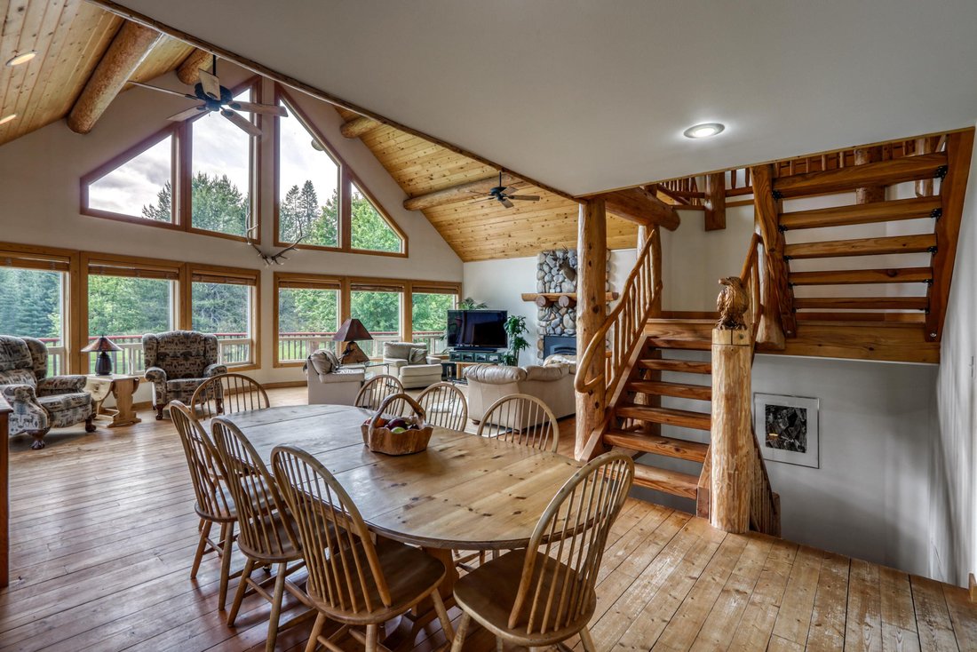 9776 Lakeshore Drive, Sagle, Id 83860 In Sagle, Idaho, United States