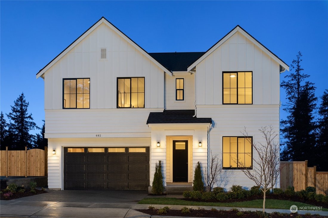 Immaculate Home In Stone Creek At In Sammamish, Washington, United