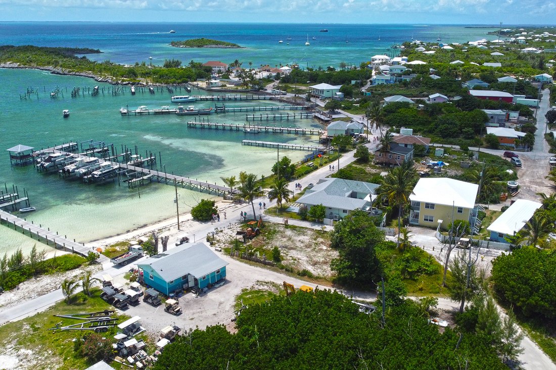 Seashore Villas In Great Guana Cay, Hope Town, The Bahamas For Sale