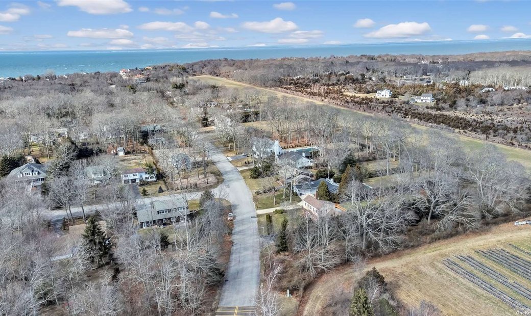 House East Marion In East Marion, New York, United States For Sale