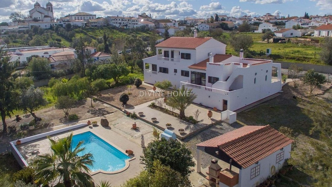 Villa Unique à Distance De Marche Du Centre Dans Castro Verde, Beja, Portugal à Vendre (12664269)
