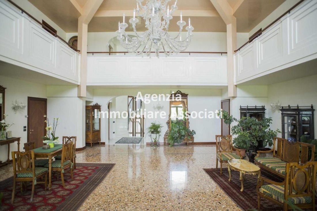 Bassano Del Grappa Detached House In Bassano Del Grappa, Italy