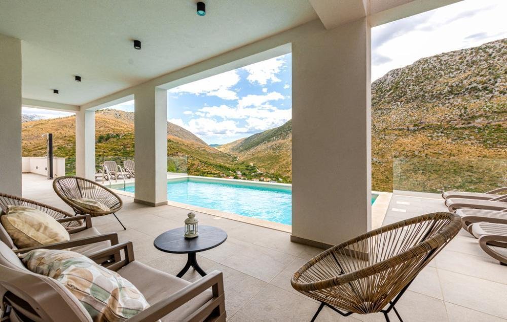 Villa in Gradski kotar Grad, Split, Split-Dalmatia County 3 - 12664852