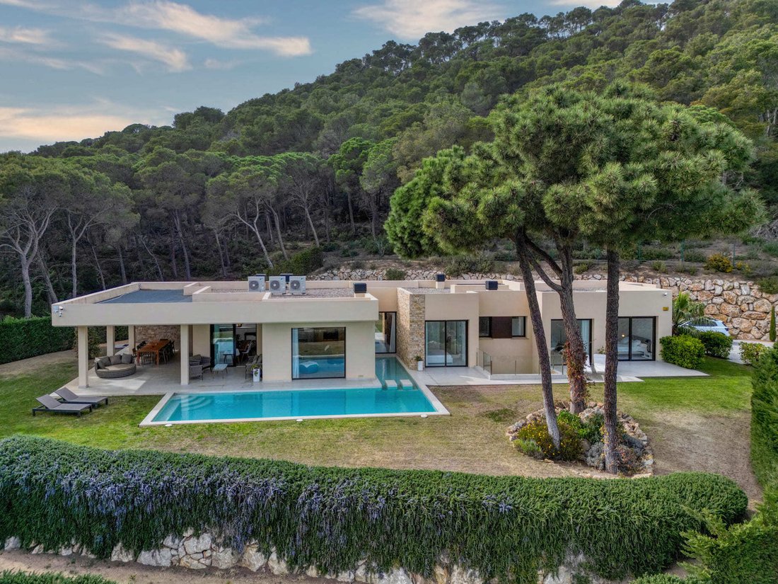 Spectacular Modern House With Sea Views In Private In Begur, Catalonia