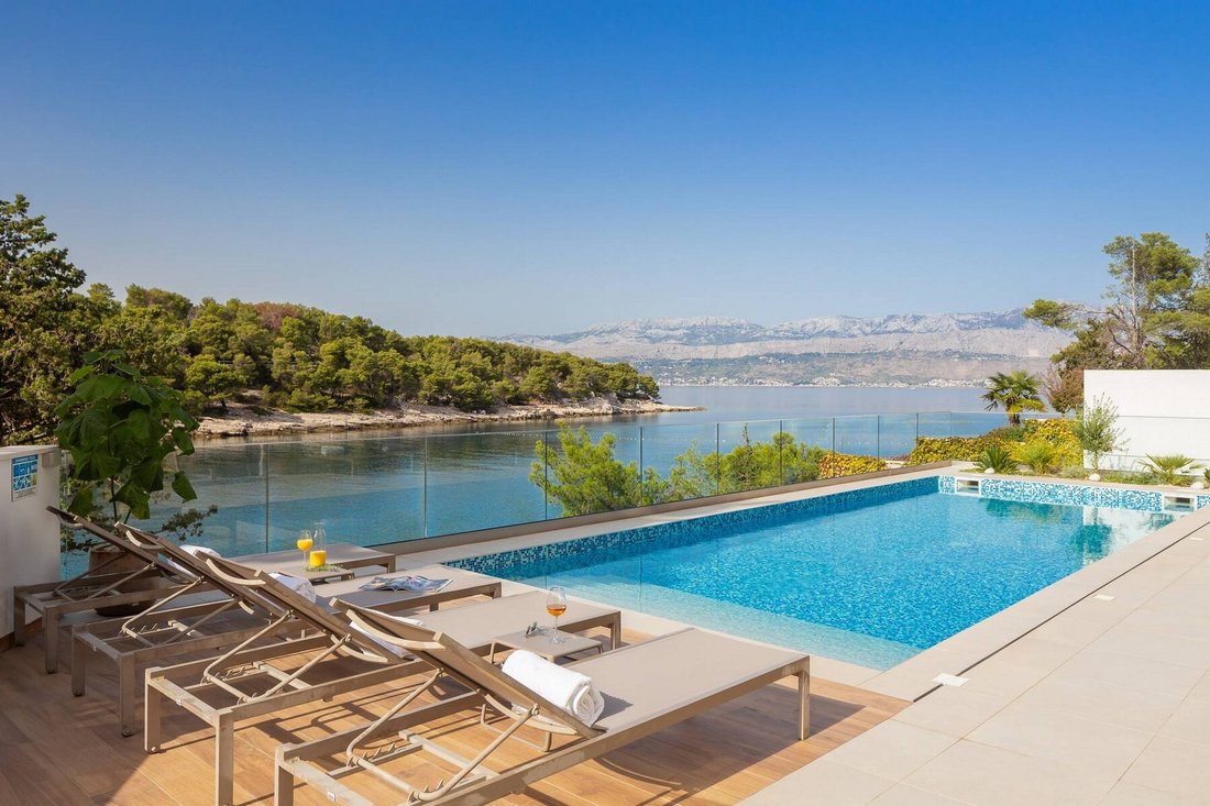 House in Supetar, Split-Dalmatia County, Croatia 1 - 12671614