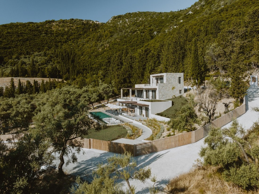 Villa in Nudriou, Ellomenos, Greece 3 - 12672503