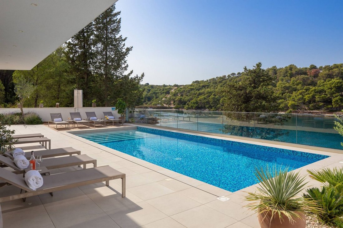 House in Supetar, Split-Dalmatia County, Croatia 4 - 12671614