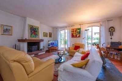 Villa in Pietrasanta, Tuscany, Italy 4 - 12673182