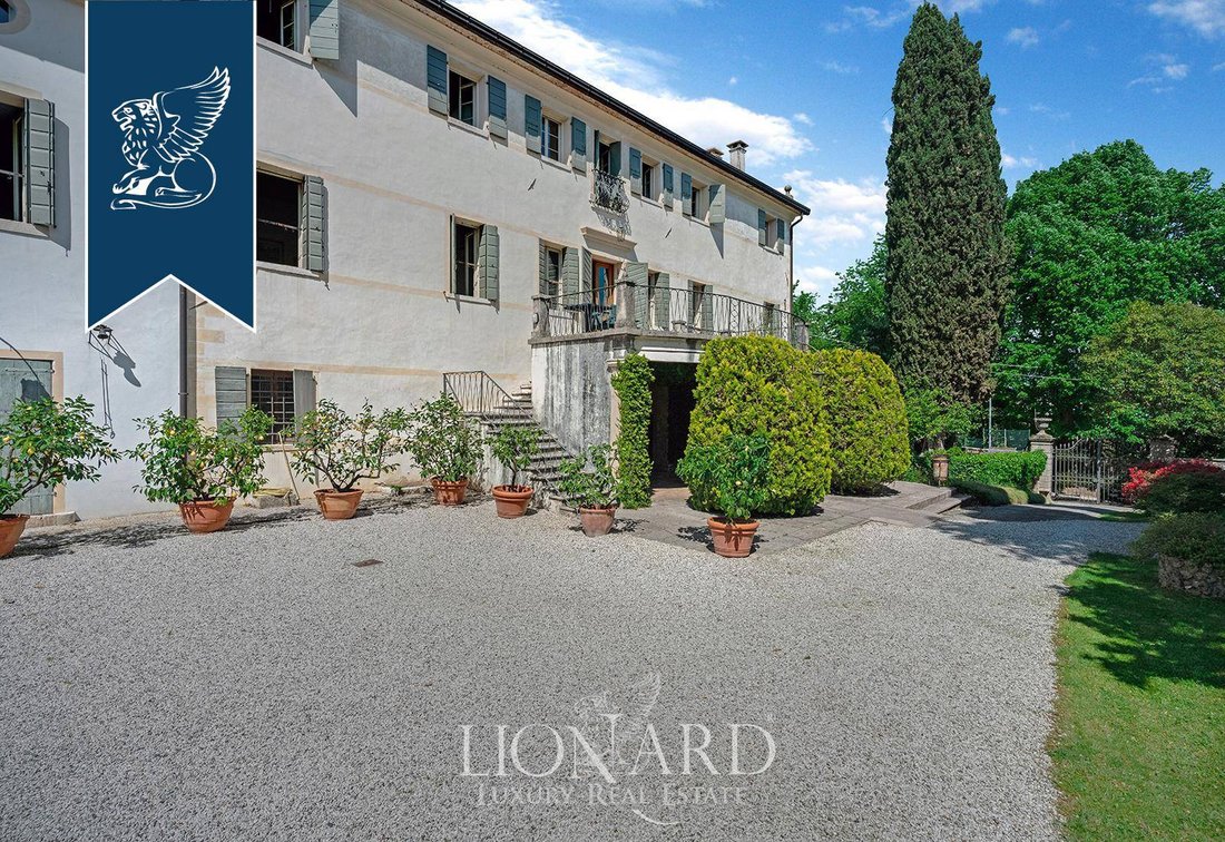 Villa in Asolo, Veneto, Italy 4 - 12673119