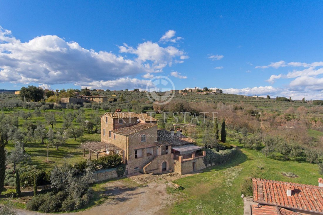 Estate in Civitella In Val di Chiana, Tuscany, Italy 3 - 12675245