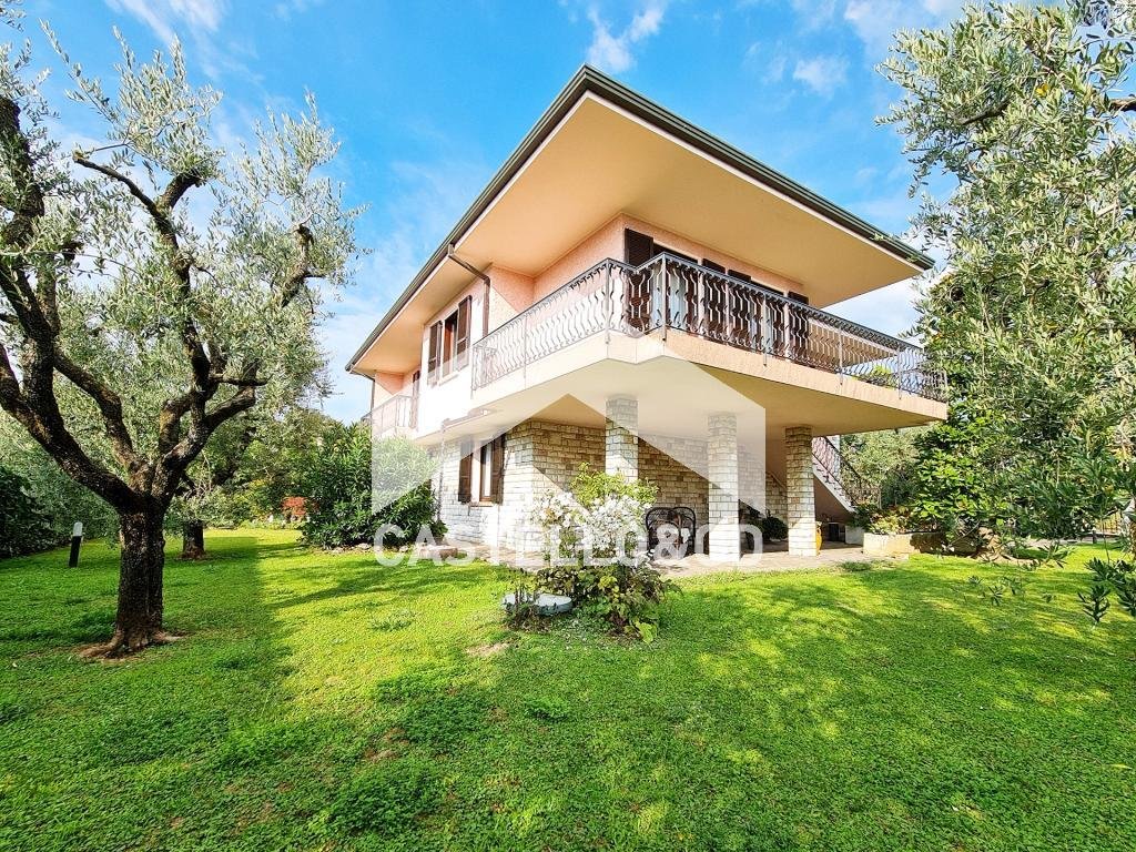 Puegnago Sul Garda Villa In Raffa, Lombardy, Italy For Sale (12675938)