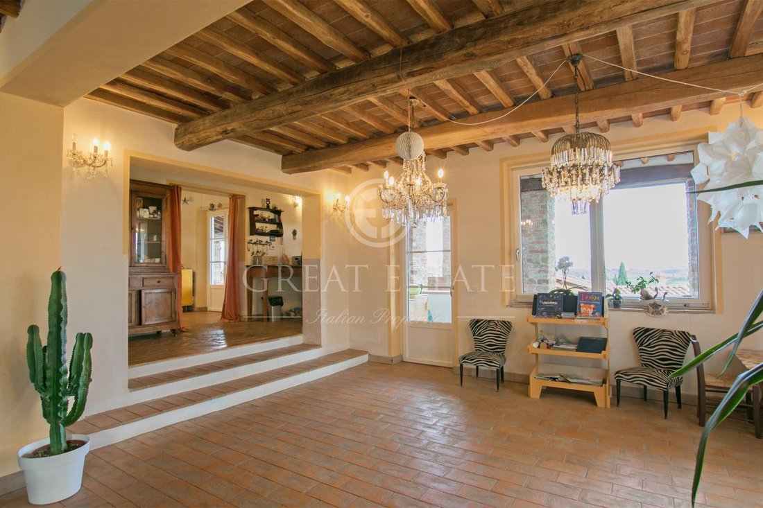 Estate in Civitella In Val di Chiana, Tuscany, Italy 2 - 12675245