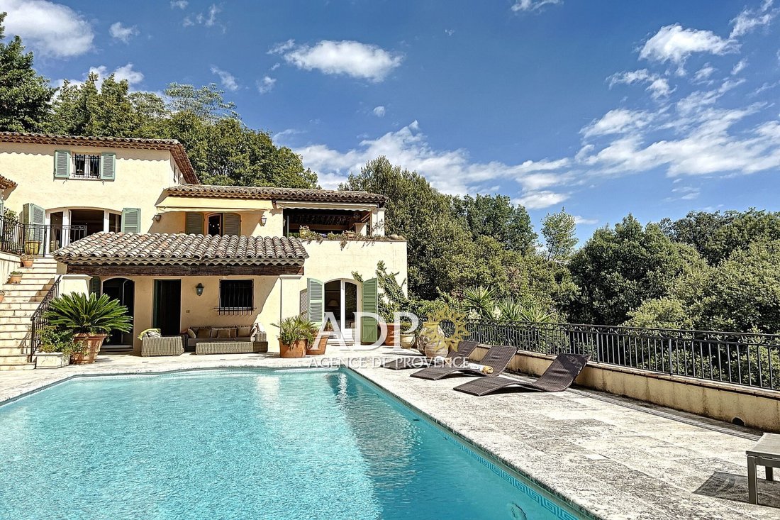 Villa in Grasse, Provence-Alpes-Côte d'Azur, France 2 - 12677270